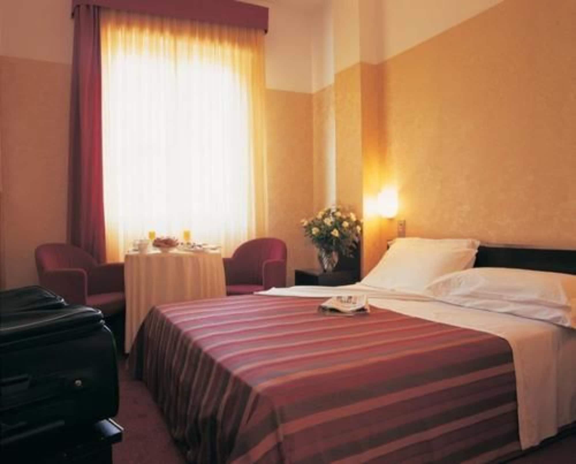 Mokinba Hotels Sant'Ambroeus Milano Dış mekan fotoğraf