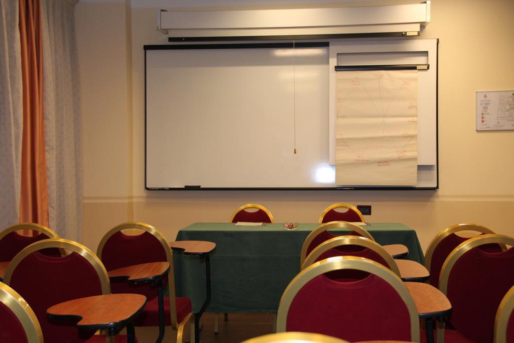 Mokinba Hotels Sant'Ambroeus Milano Dış mekan fotoğraf