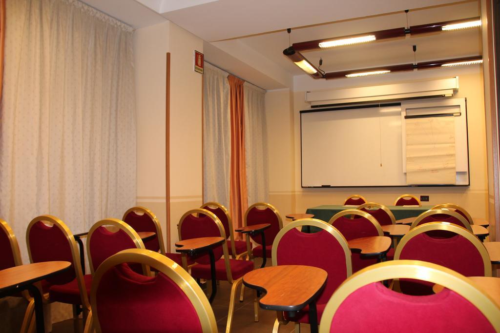 Mokinba Hotels Sant'Ambroeus Milano Dış mekan fotoğraf